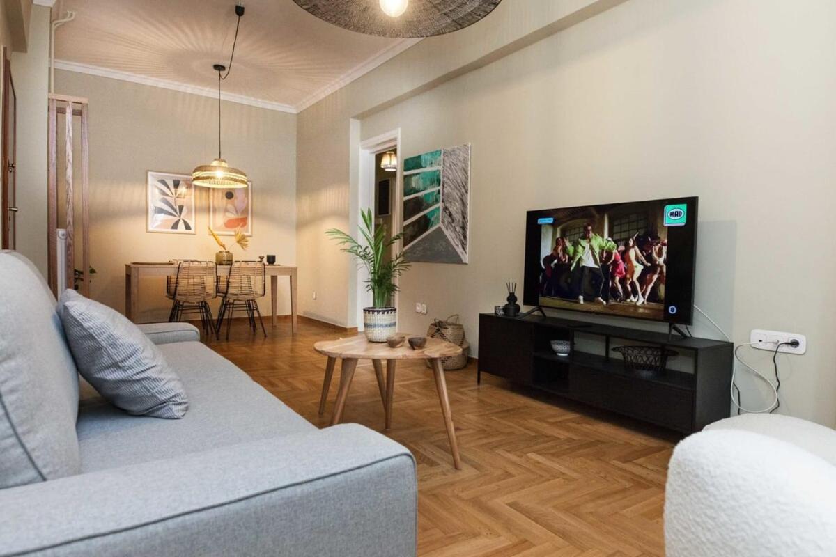 Appartement Pagrati Urban Oasis Getaway 2bd With Balcony *